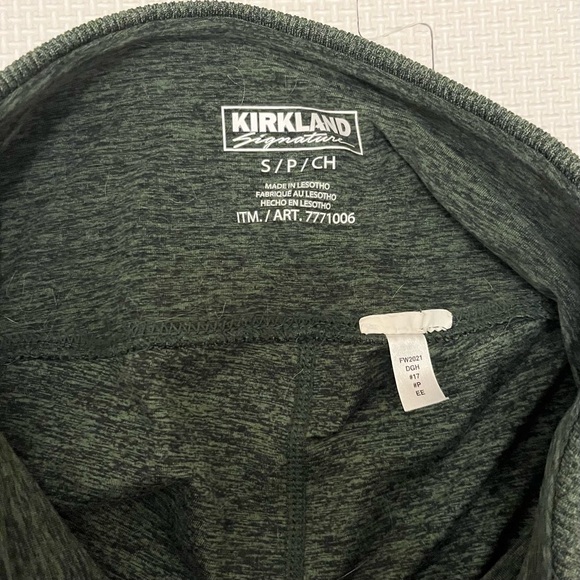 Kirkland Signature Dark Green Brushed Leggings Side Pockets Size Small - Picture 8 of 10